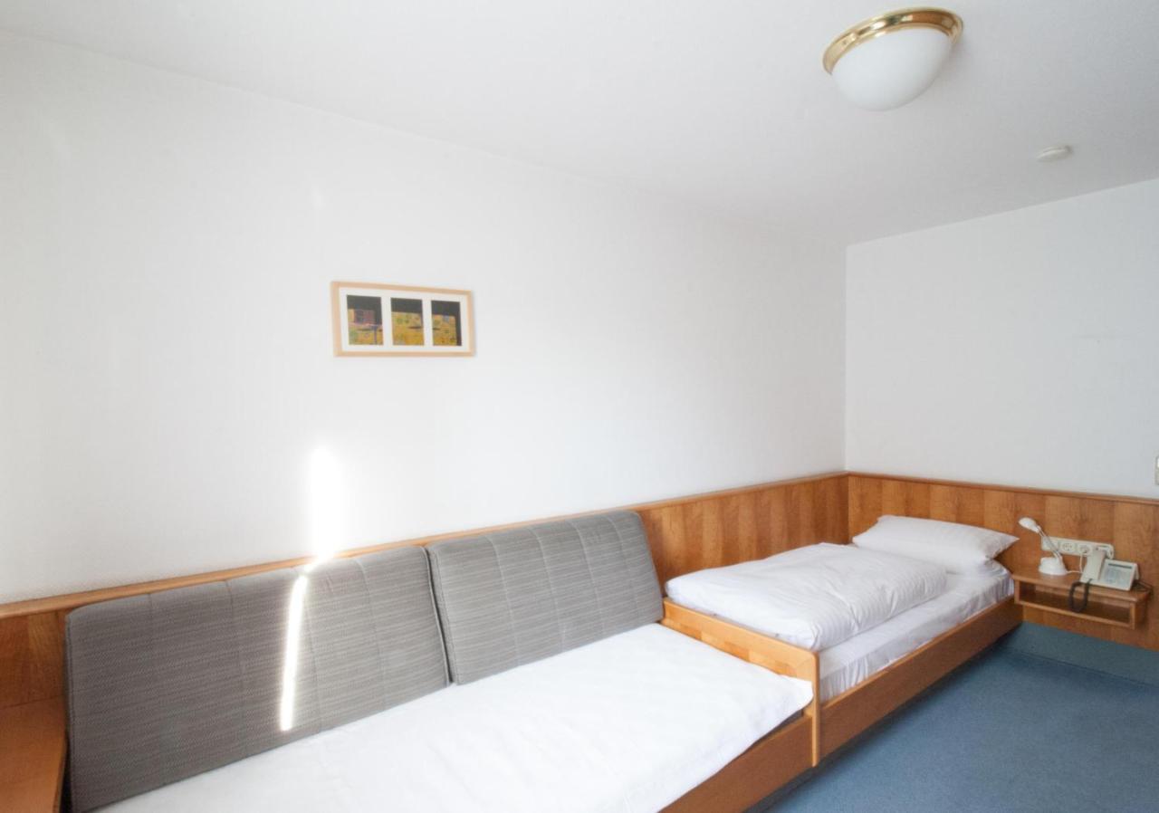 Schwäbisch Gmünd Hotel Krone Strassdorf מראה חיצוני תמונה