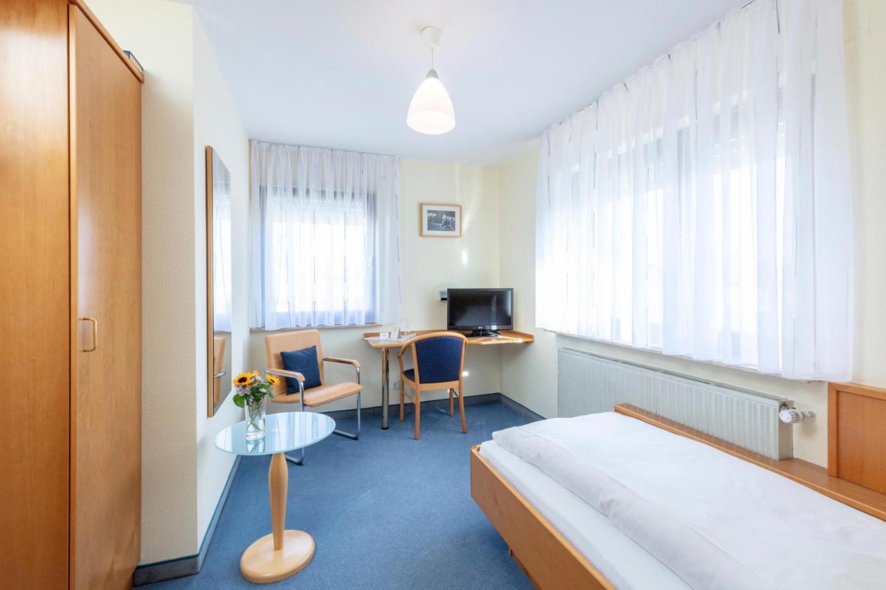 Schwäbisch Gmünd Hotel Krone Strassdorf מראה חיצוני תמונה