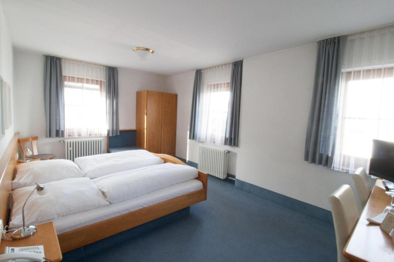 Schwäbisch Gmünd Hotel Krone Strassdorf מראה חיצוני תמונה