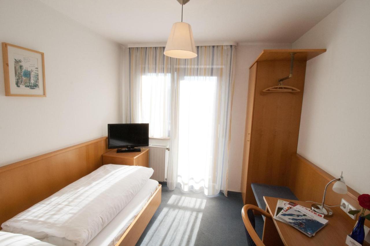 Schwäbisch Gmünd Hotel Krone Strassdorf מראה חיצוני תמונה