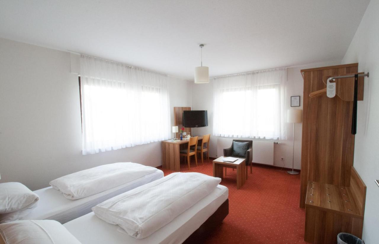 Schwäbisch Gmünd Hotel Krone Strassdorf מראה חיצוני תמונה